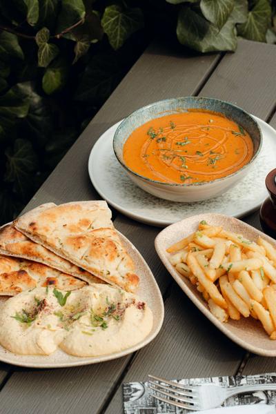 Supă Cremă de Linte + Humus cu Focaccia + Cartofi Aromatizați